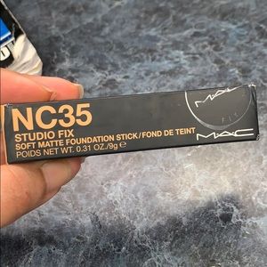 Mac Cosmetics foundation stick . Color NC35